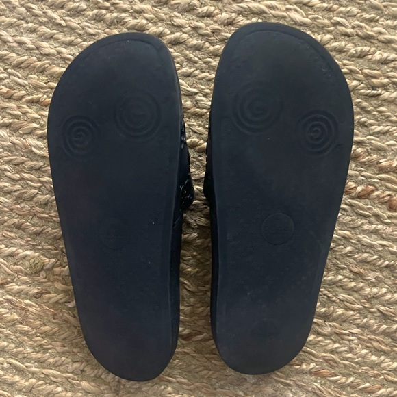 GUCCI - Gucci Slides - Black New
worn for photo shoot on stage - Picture 8 of 10